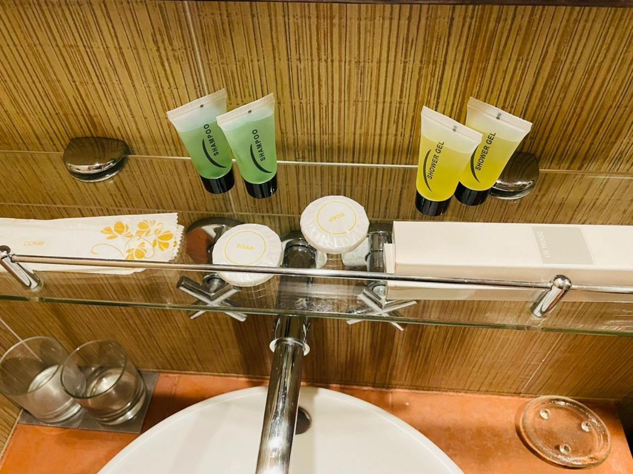 فندق Indulgence Living ايبوه المظهر الخارجي الصورة