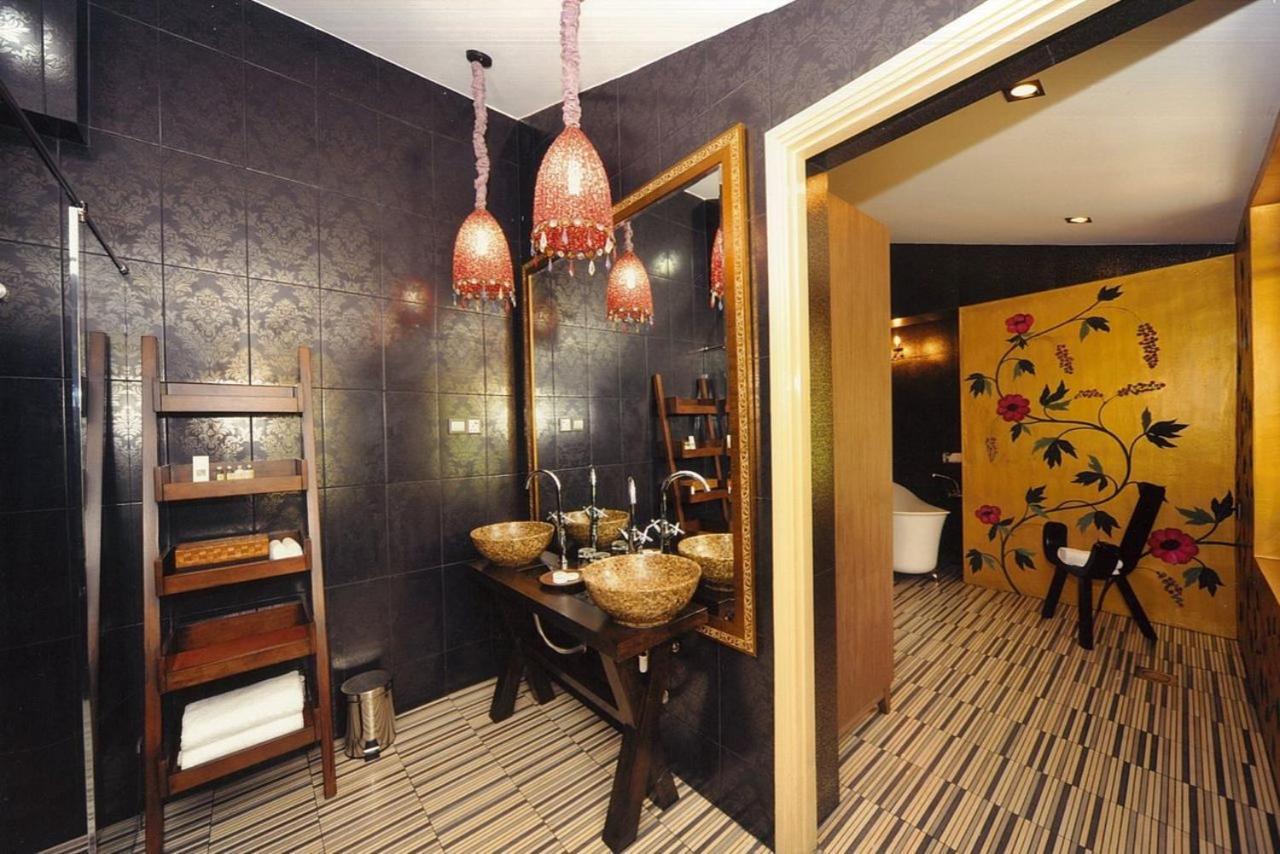 فندق Indulgence Living ايبوه المظهر الخارجي الصورة
